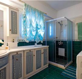 8 Bedroom villa with pool & seaview, near Acharavi, sleeps 16-18